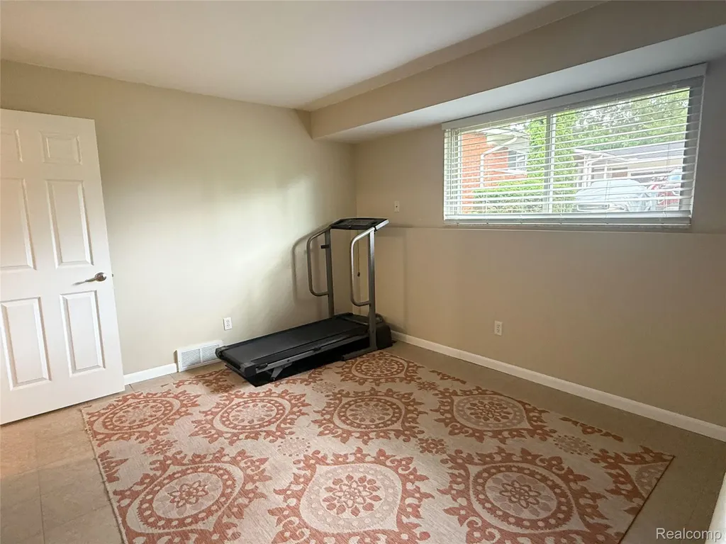 219 Hurondale Drive White Lake Charter Township MI 48386