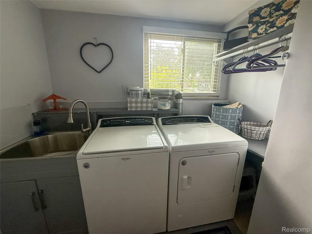 219 Hurondale Drive White Lake Charter Township MI 48386