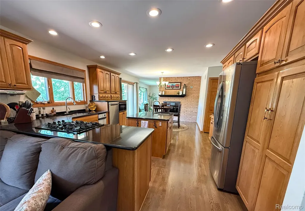 219 Hurondale Drive White Lake Charter Township MI 48386