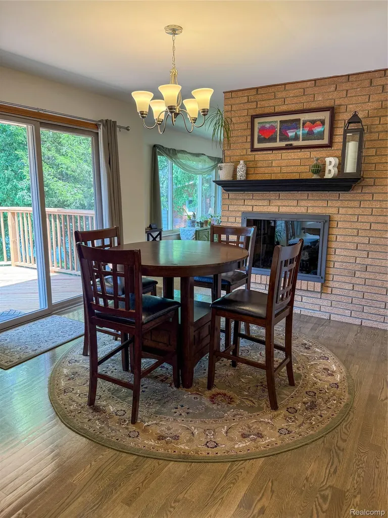 219 Hurondale Drive White Lake Charter Township MI 48386