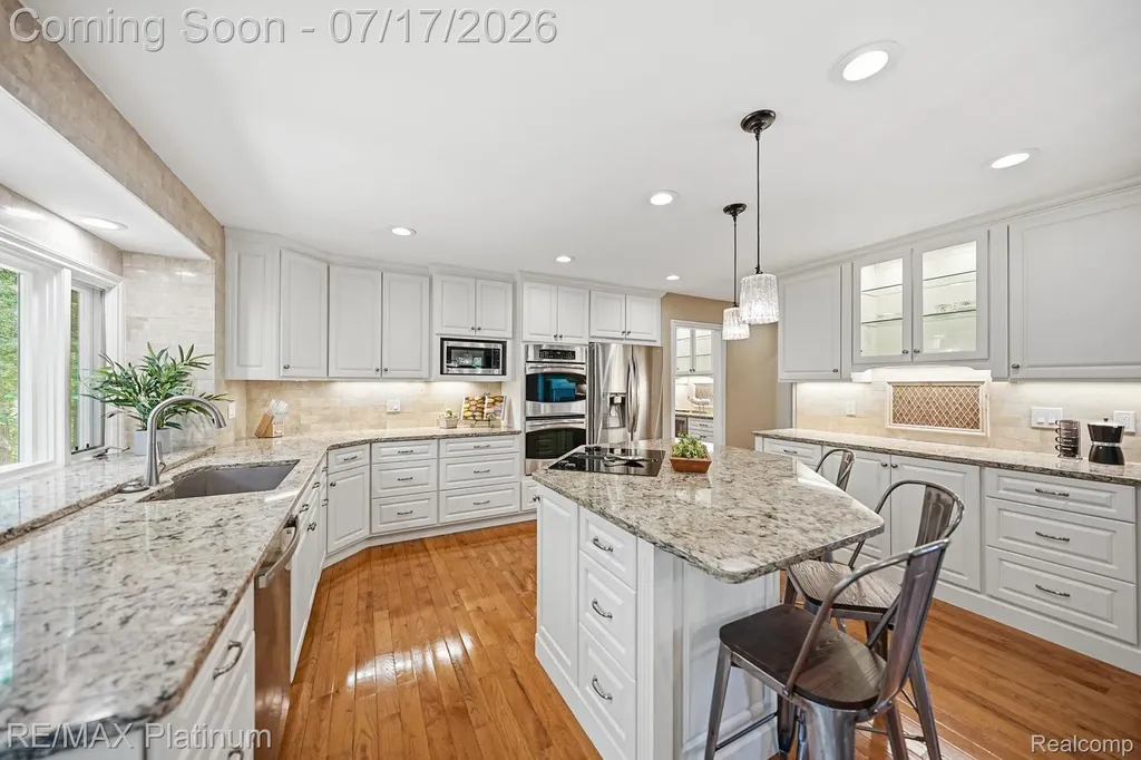 5458 Lake Ridge Drive Genoa Township MI 48116
