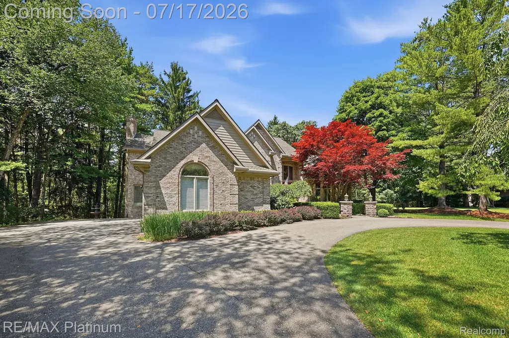 5458 Lake Ridge Drive Genoa Township MI 48116