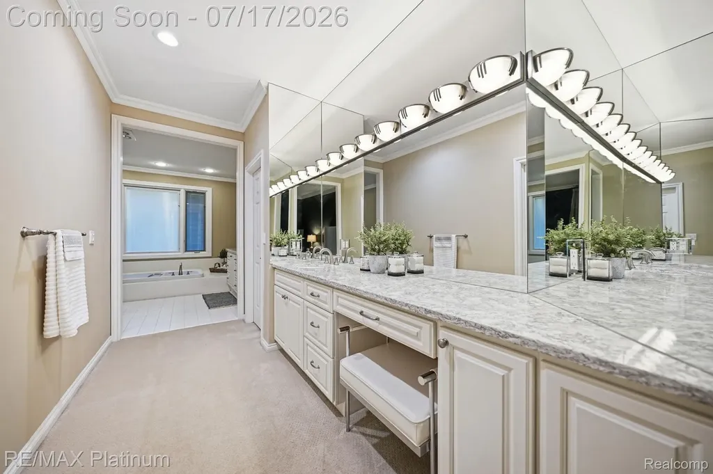 5458 Lake Ridge Drive Genoa Township MI 48116