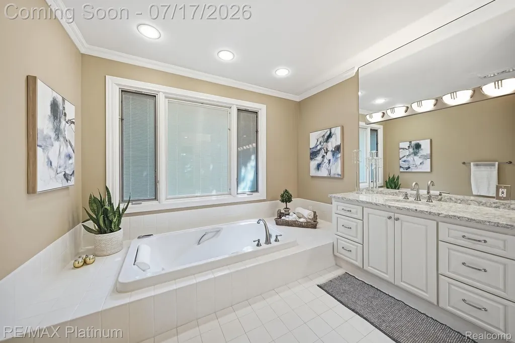 5458 Lake Ridge Drive Genoa Township MI 48116
