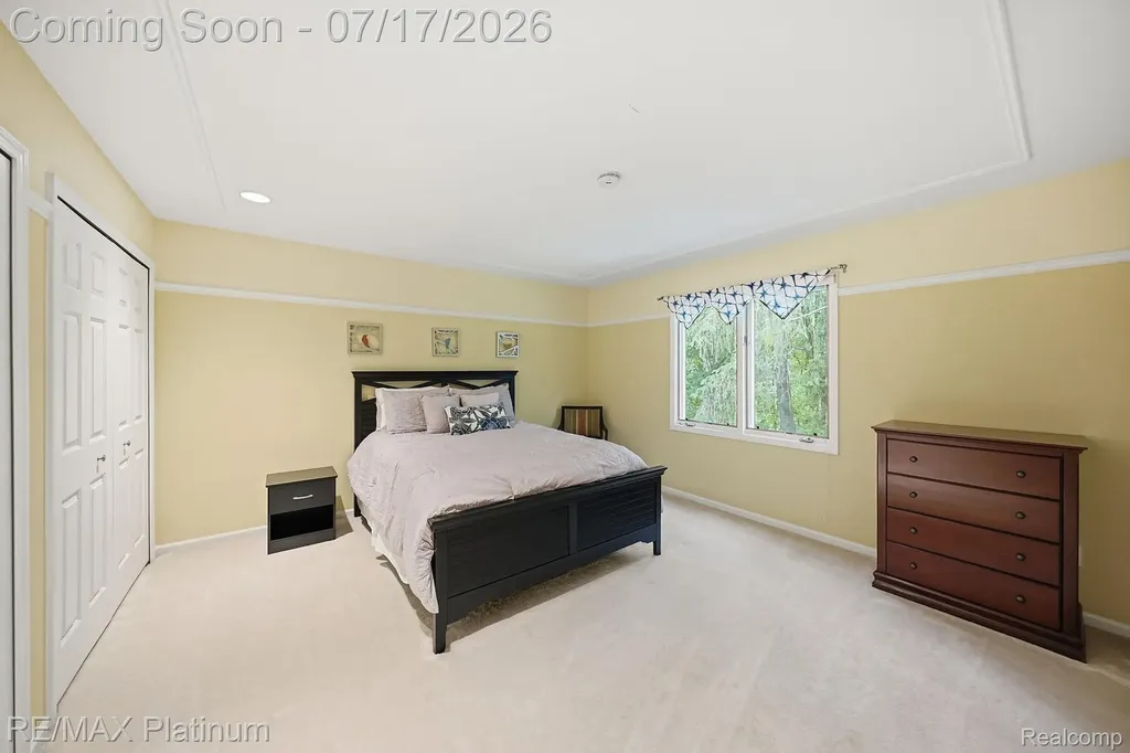 5458 Lake Ridge Drive Genoa Township MI 48116