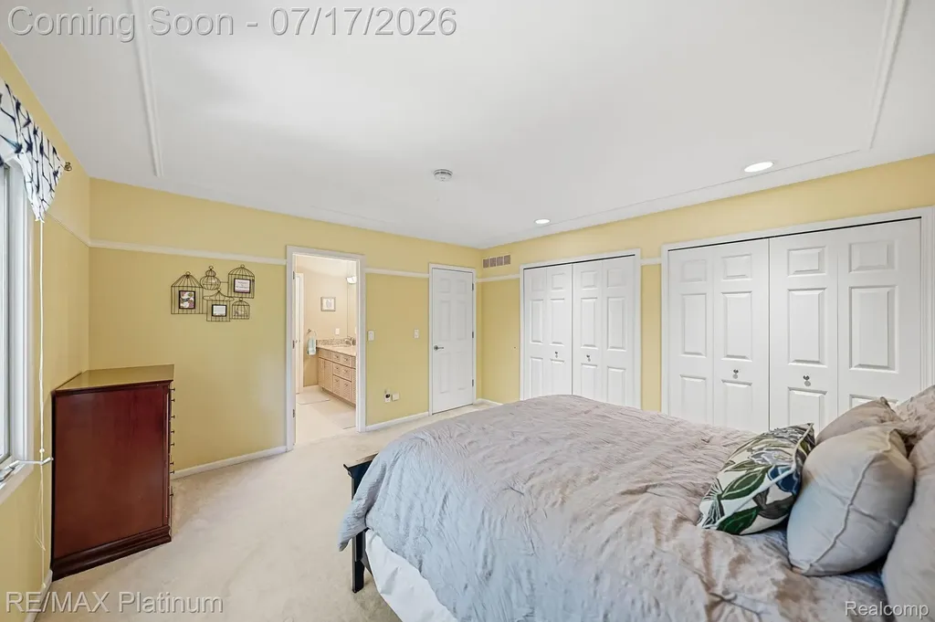 5458 Lake Ridge Drive Genoa Township MI 48116