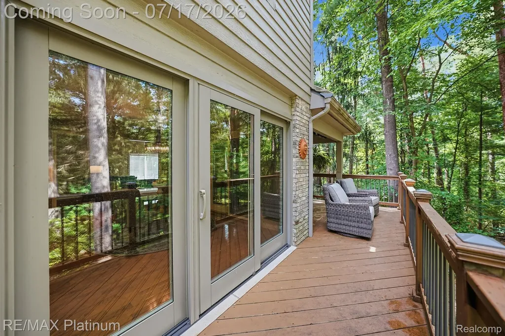 5458 Lake Ridge Drive Genoa Township MI 48116
