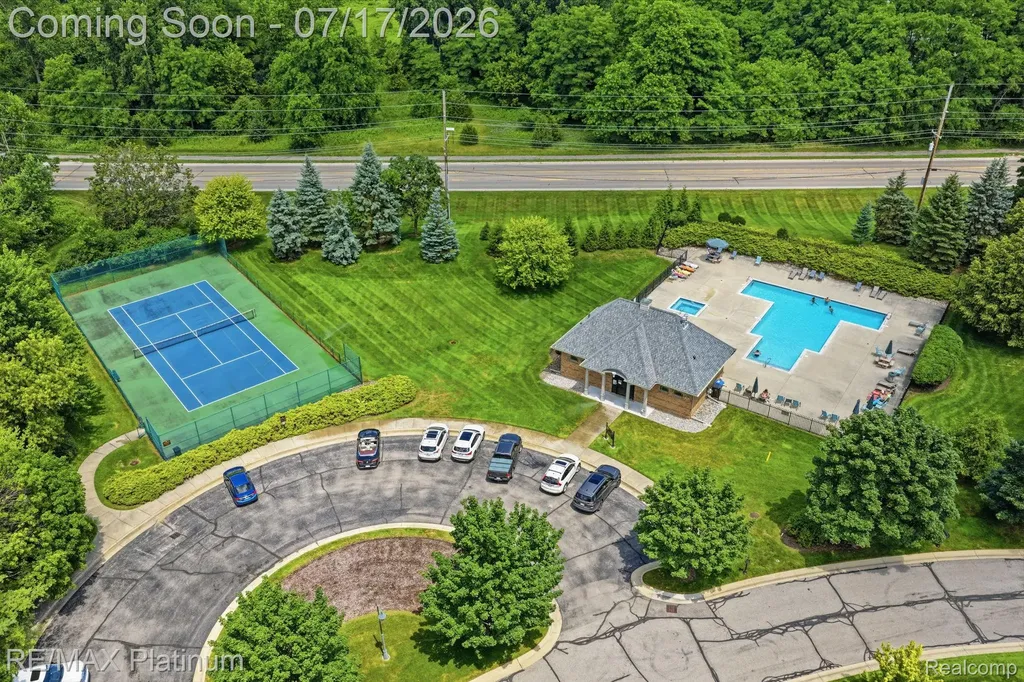 5458 Lake Ridge Drive Genoa Township MI 48116
