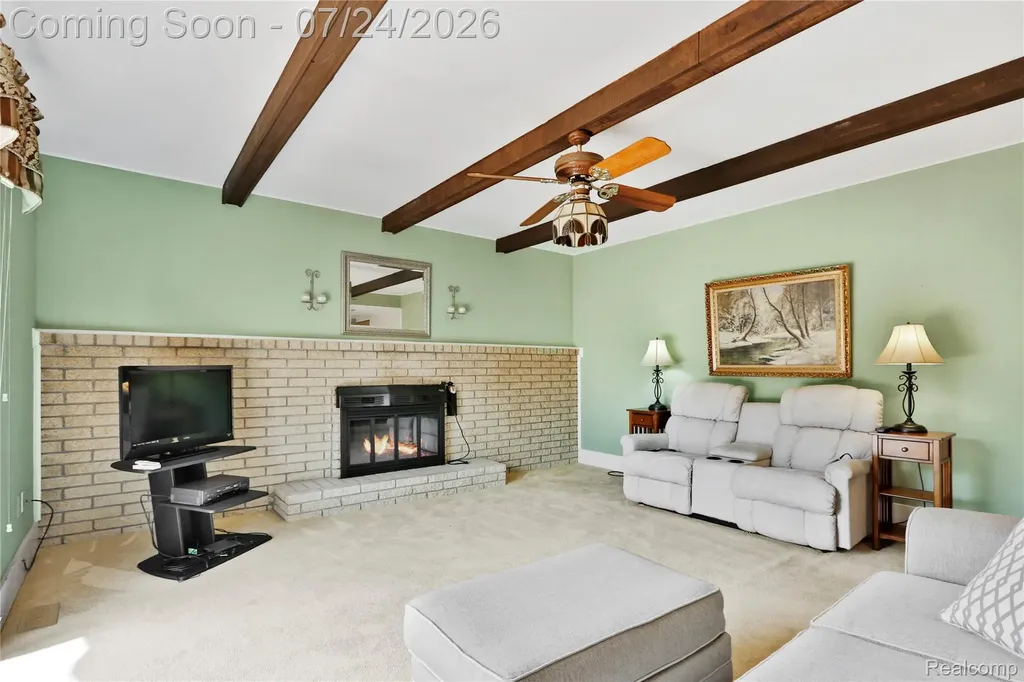 374 Meadowlake Road Canton Charter Township MI 48188