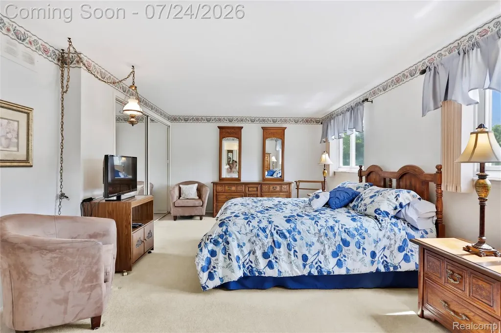 374 Meadowlake Road Canton Charter Township MI 48188