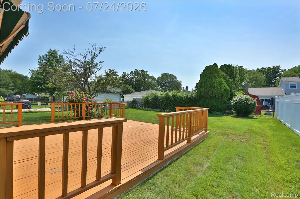 374 Meadowlake Road Canton Charter Township MI 48188