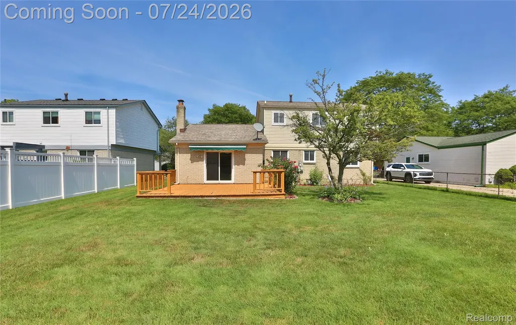 374 Meadowlake Road Canton Charter Township MI 48188