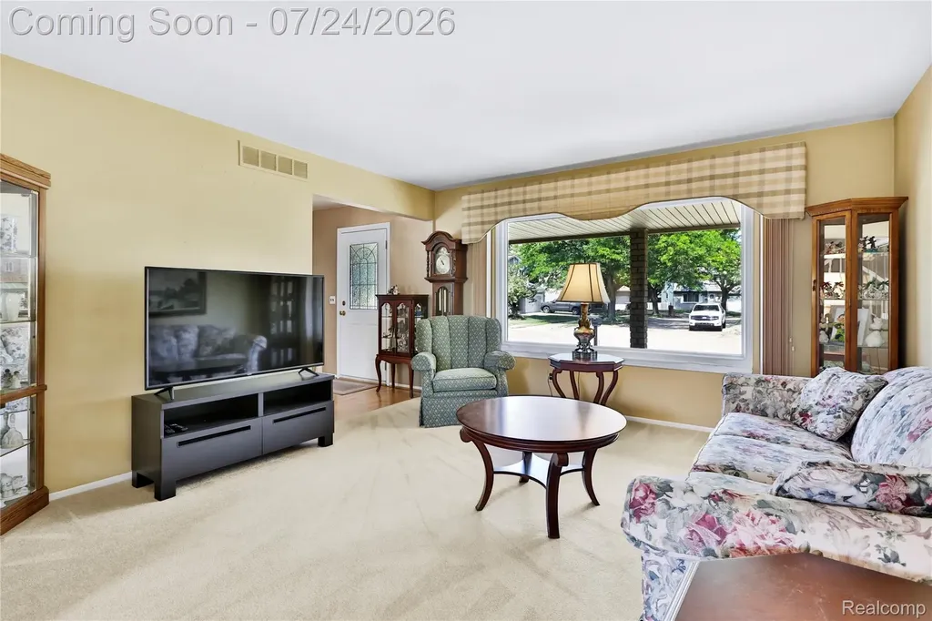 374 Meadowlake Road Canton Charter Township MI 48188