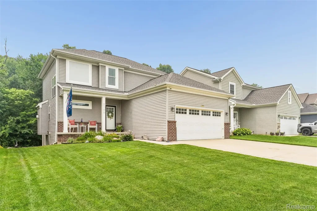 2105 Middle Ridge Drive Holly Township MI 48442
