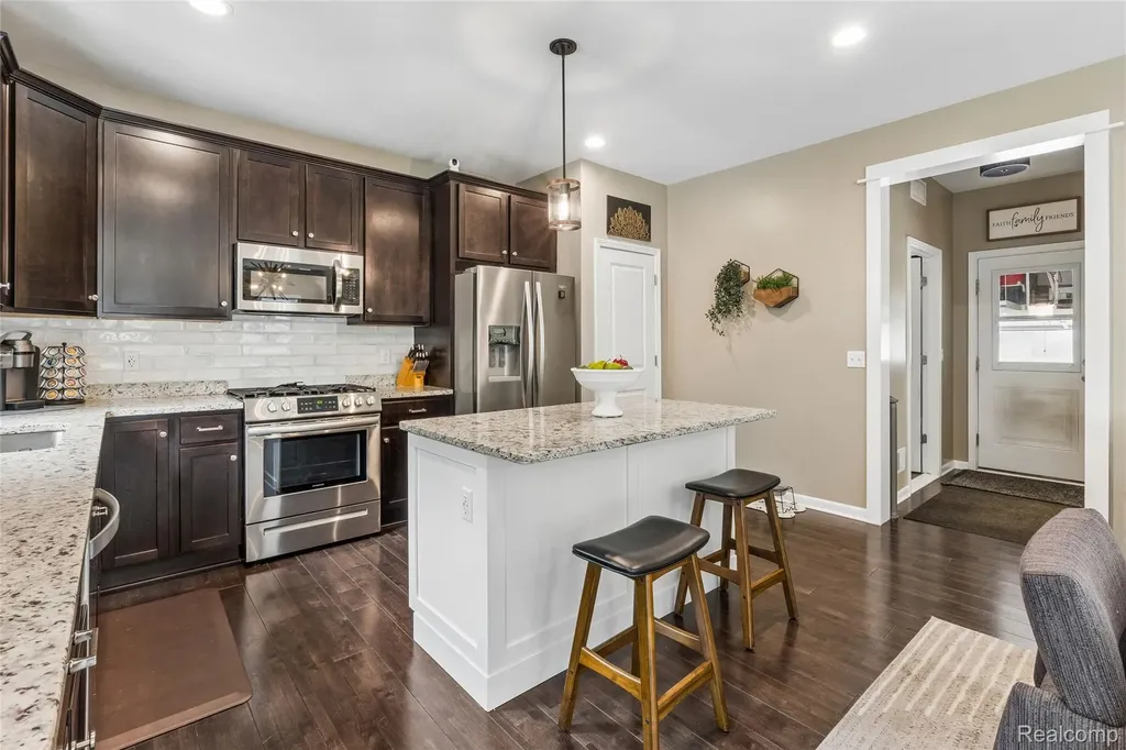 2105 Middle Ridge Drive Holly Township MI 48442