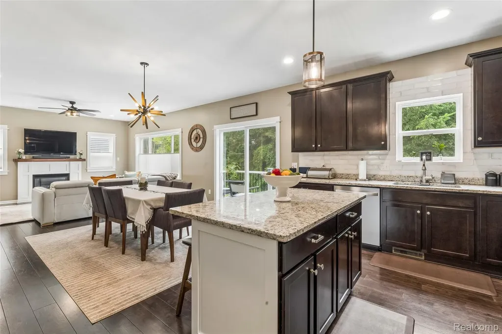 2105 Middle Ridge Drive Holly Township MI 48442