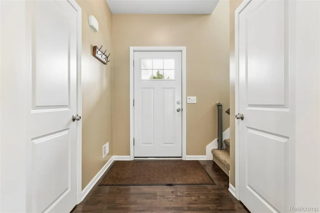 2105 Middle Ridge Drive Holly Township MI 48442