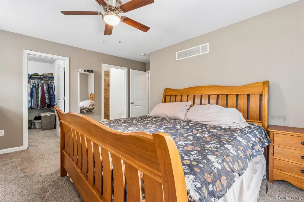 2105 Middle Ridge Drive Holly Township MI 48442