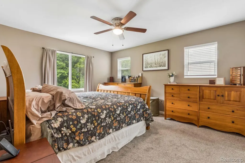 2105 Middle Ridge Drive Holly Township MI 48442