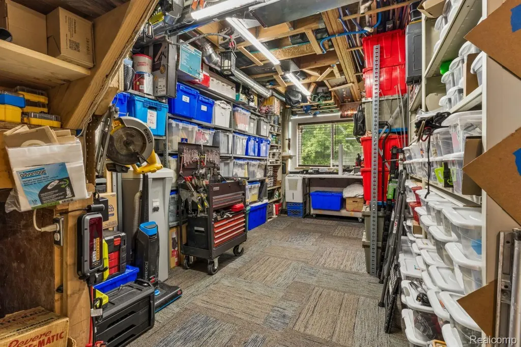 2105 Middle Ridge Drive Holly Township MI 48442
