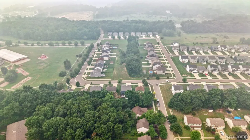 2105 Middle Ridge Drive Holly Township MI 48442