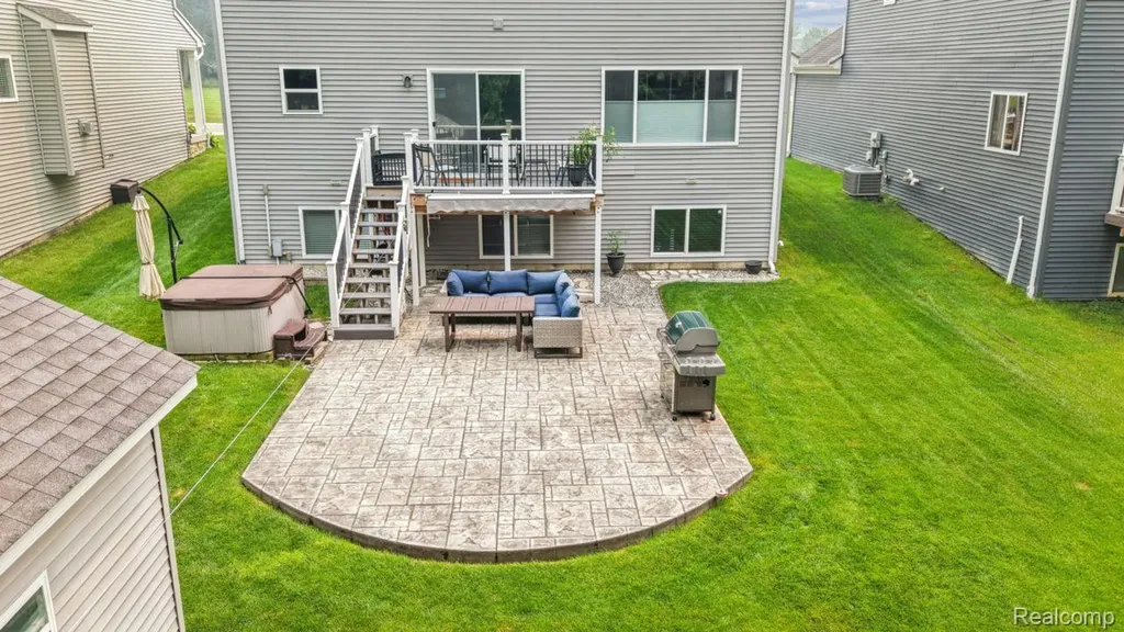 2105 Middle Ridge Drive Holly Township MI 48442