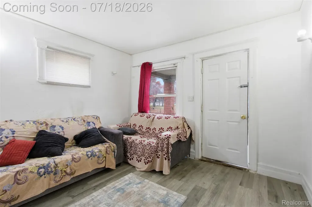 5056 Charles Street Detroit City MI 48212