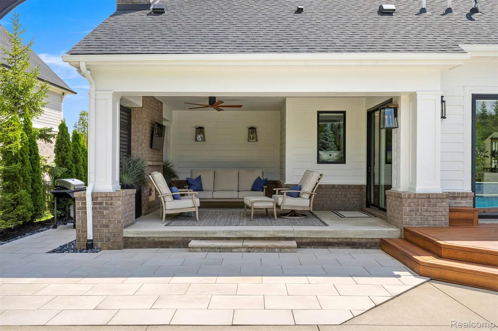 19084 Chaumont Way Northville City MI 48168