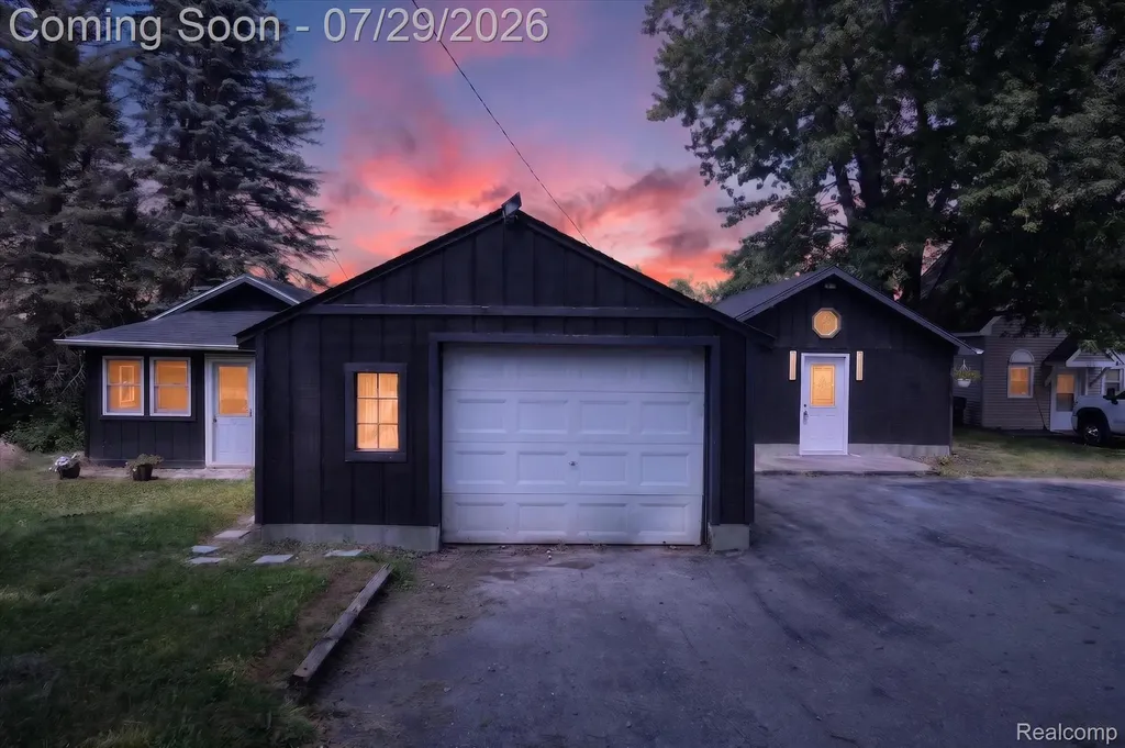3515 Lakeview Drive Ortonville Village MI 48462