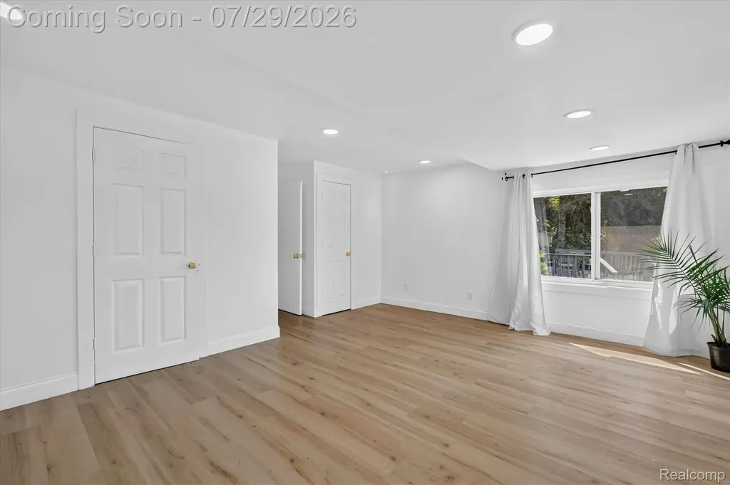 3515 Lakeview Drive Ortonville Village MI 48462