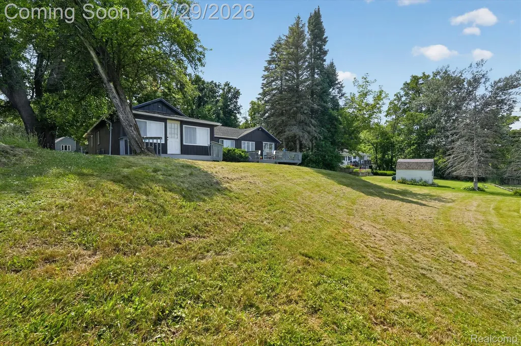 3515 Lakeview Drive Ortonville Village MI 48462