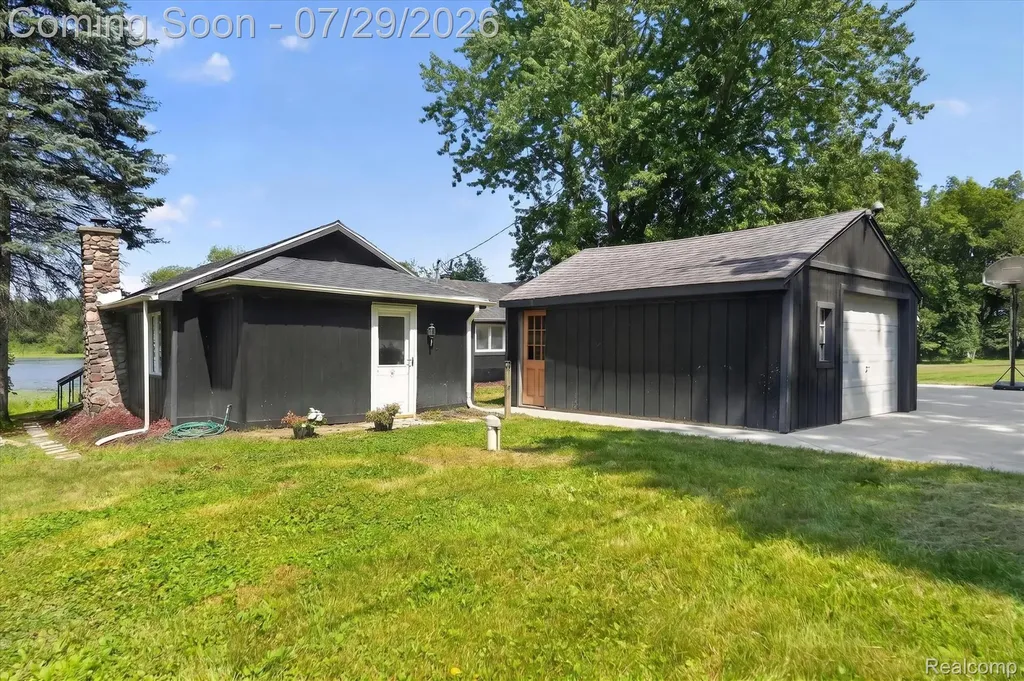 3515 Lakeview Drive Ortonville Village MI 48462