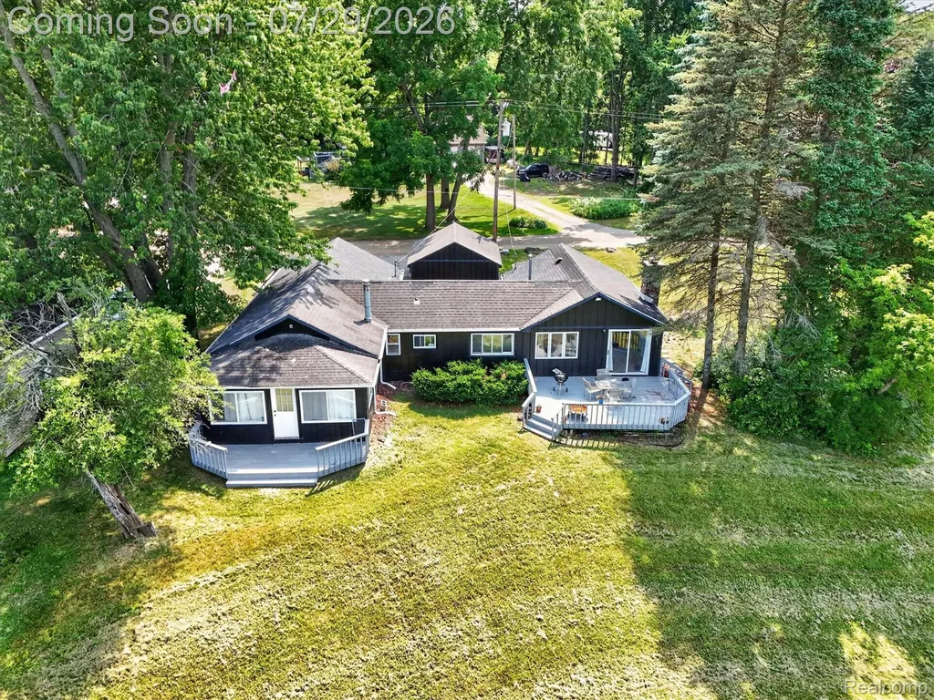 3515 Lakeview Drive Ortonville Village MI 48462