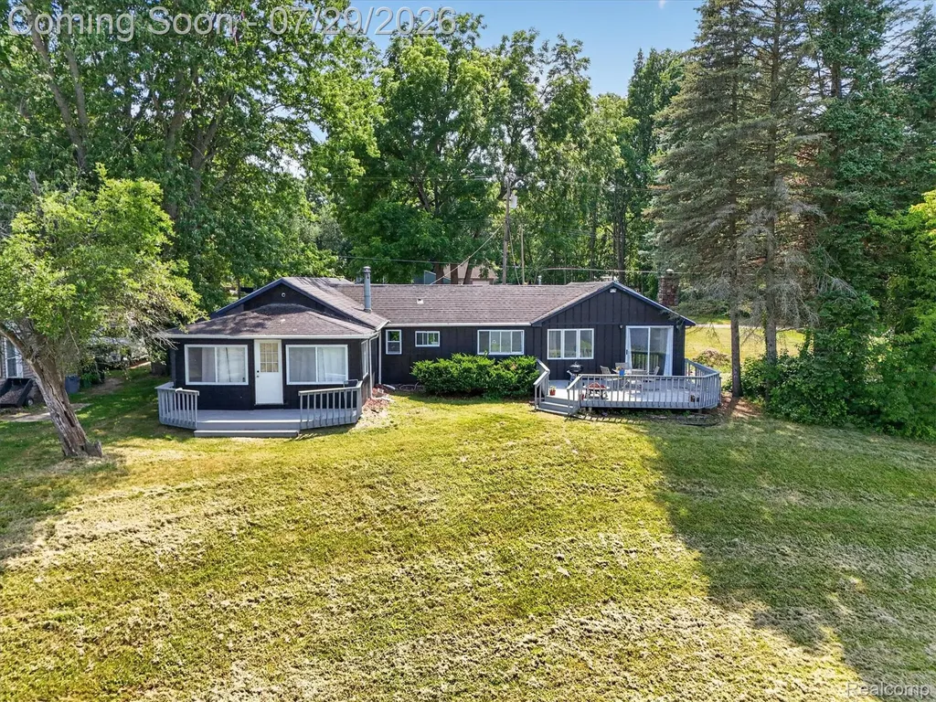 3515 Lakeview Drive Ortonville Village MI 48462