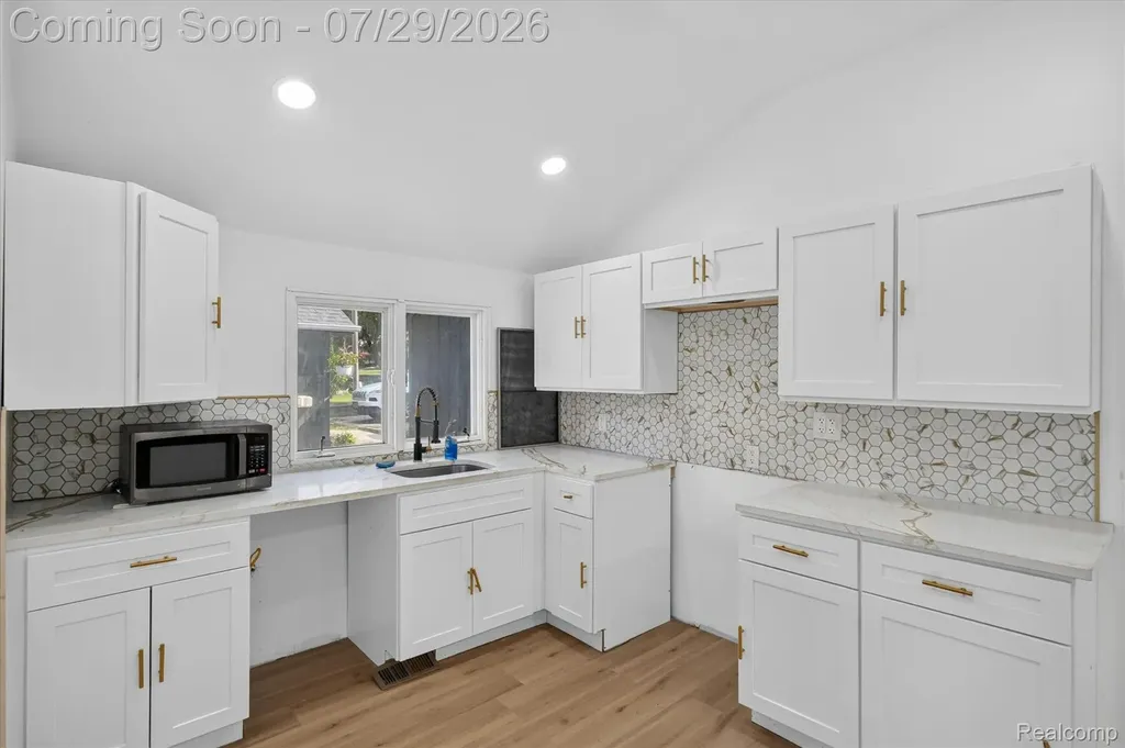 3515 Lakeview Drive Ortonville Village MI 48462