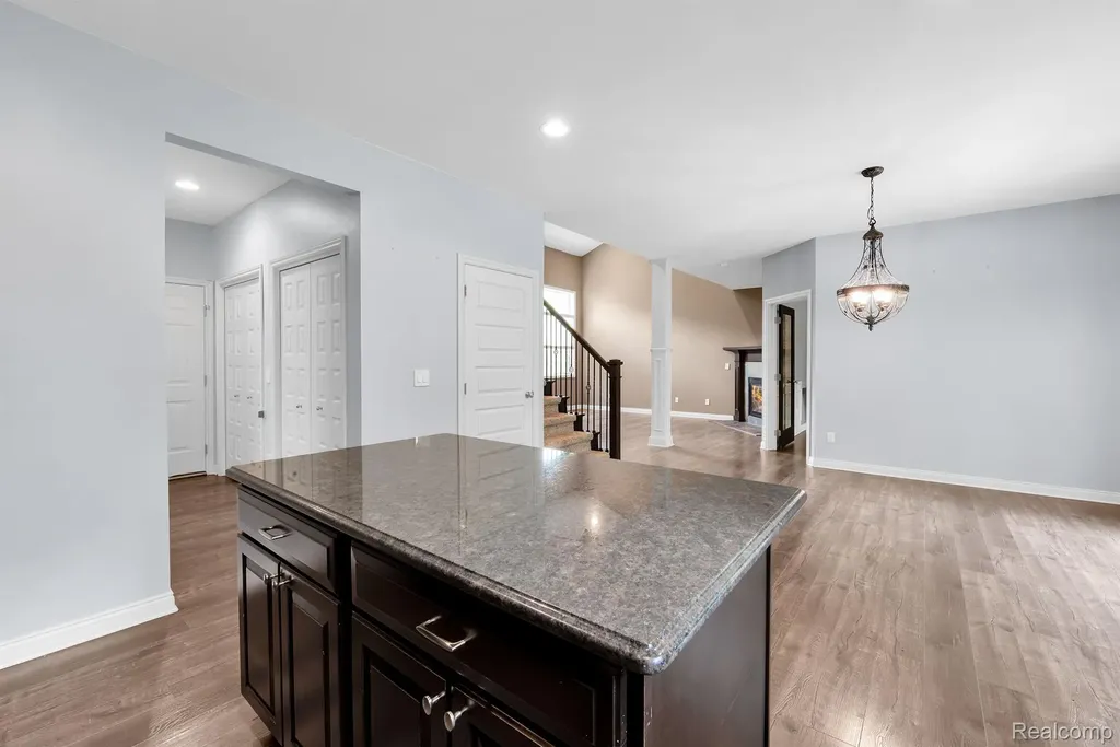 13897 Grandeur Avenue Shelby Charter Township MI 48315