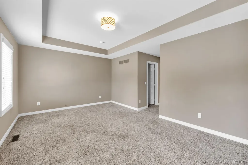 13897 Grandeur Avenue Shelby Charter Township MI 48315