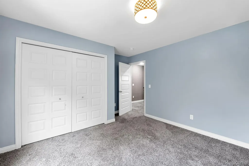 13897 Grandeur Avenue Shelby Charter Township MI 48315