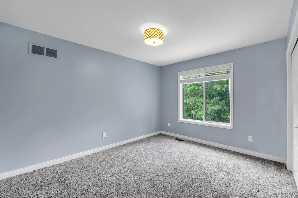 13897 Grandeur Avenue Shelby Charter Township MI 48315