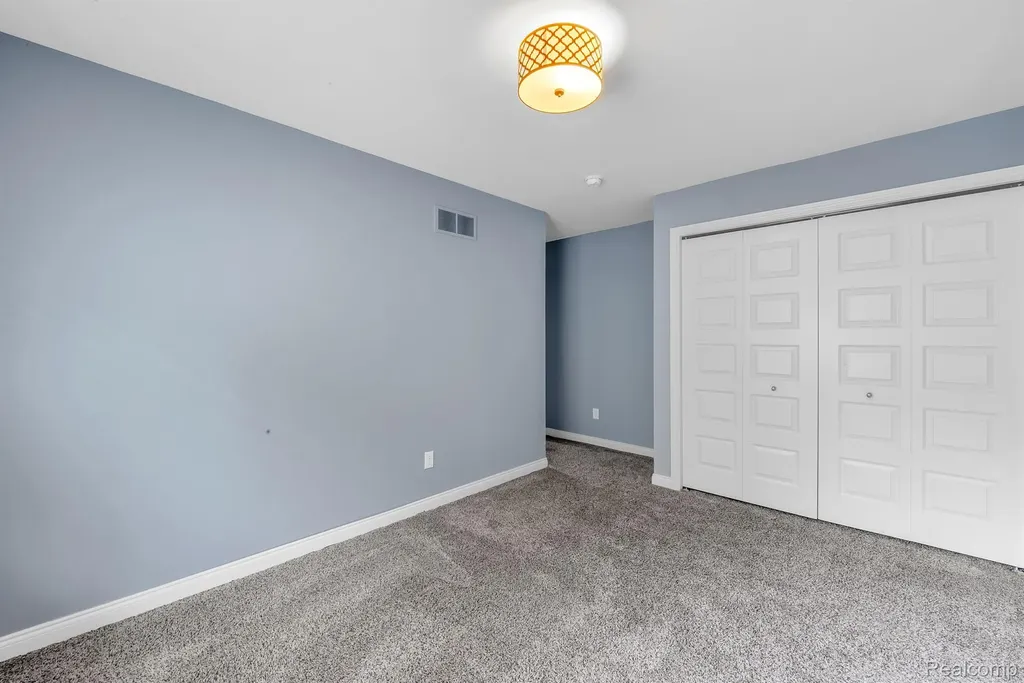 13897 Grandeur Avenue Shelby Charter Township MI 48315