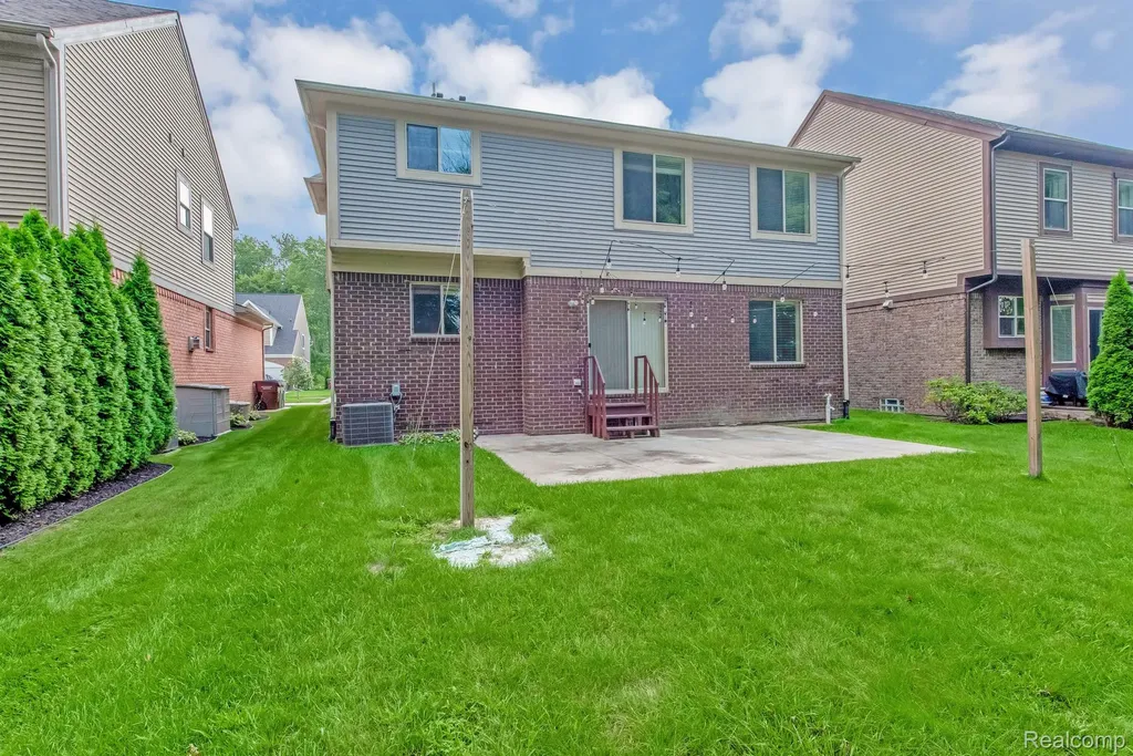 13897 Grandeur Avenue Shelby Charter Township MI 48315