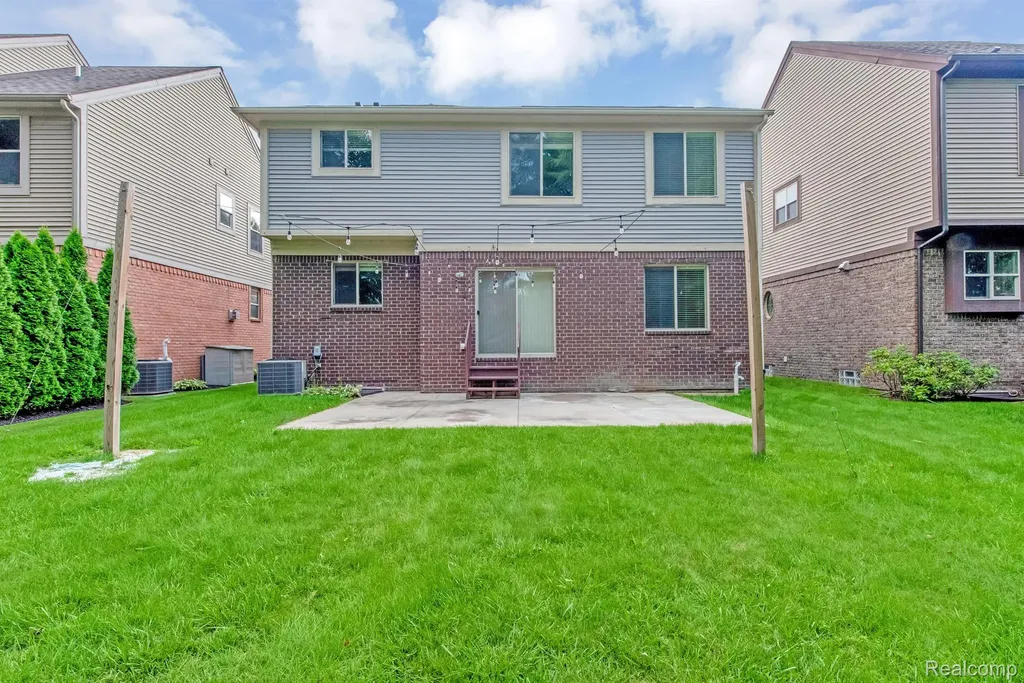 13897 Grandeur Avenue Shelby Charter Township MI 48315