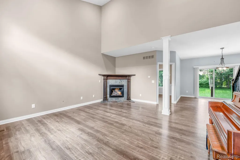 13897 Grandeur Avenue Shelby Charter Township MI 48315