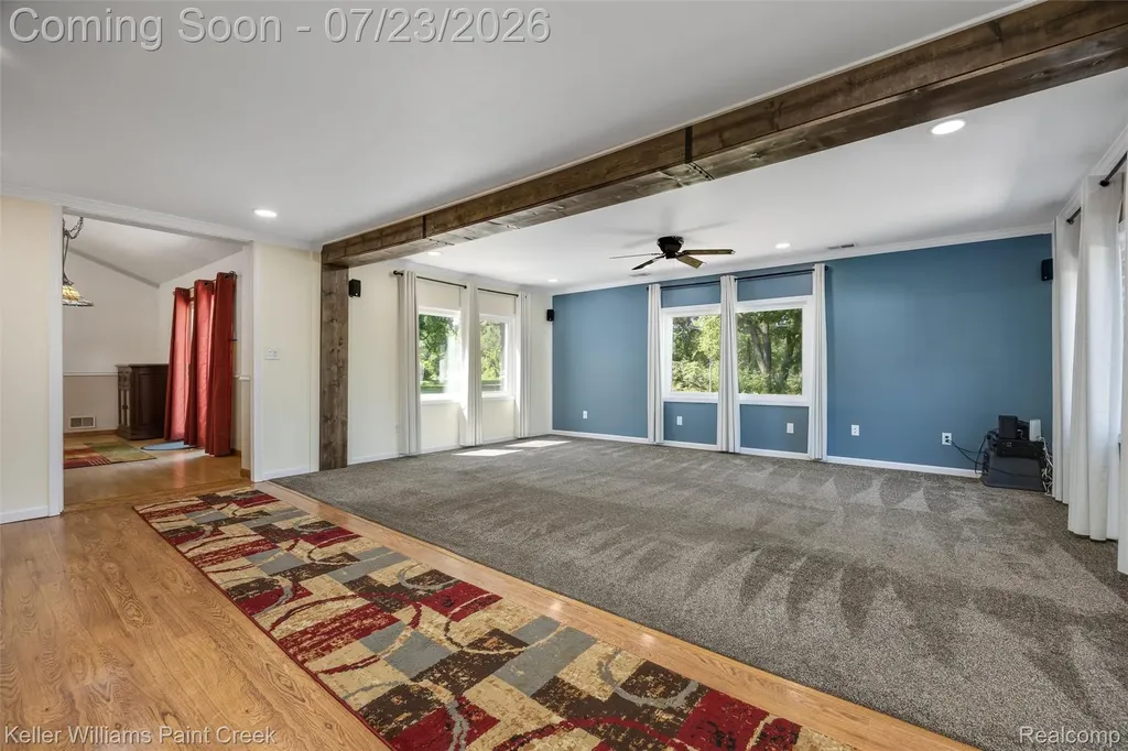 423 East Road Holly Village MI 48442