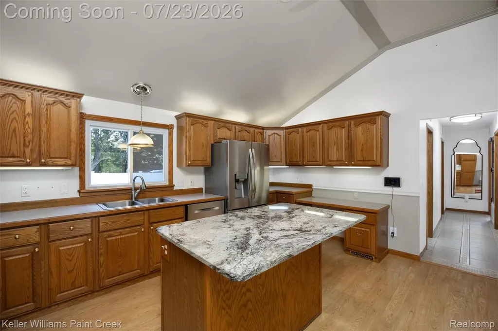 423 East Road Holly Village MI 48442