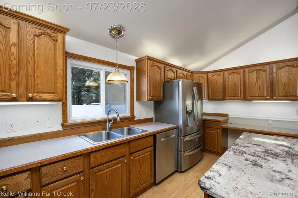 423 East Road Holly Village MI 48442