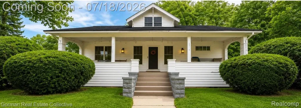 283 Phillips Avenue Clawson City MI 48017