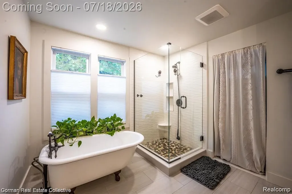 283 Phillips Avenue Clawson City MI 48017