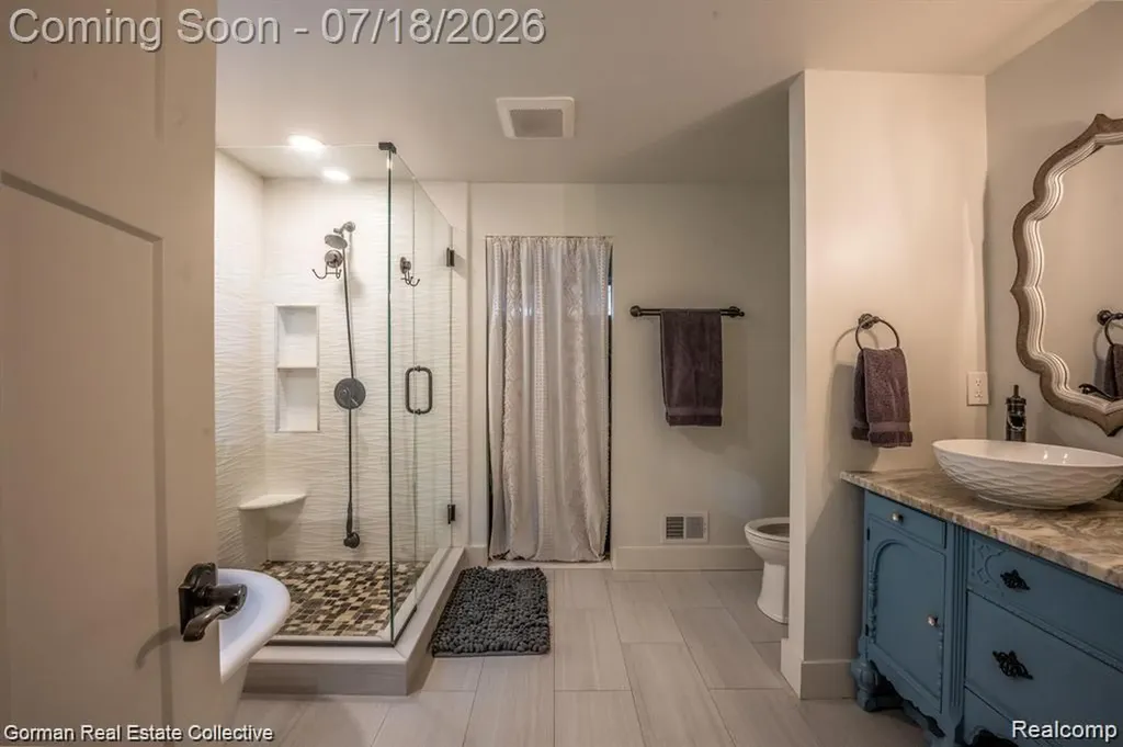 283 Phillips Avenue Clawson City MI 48017