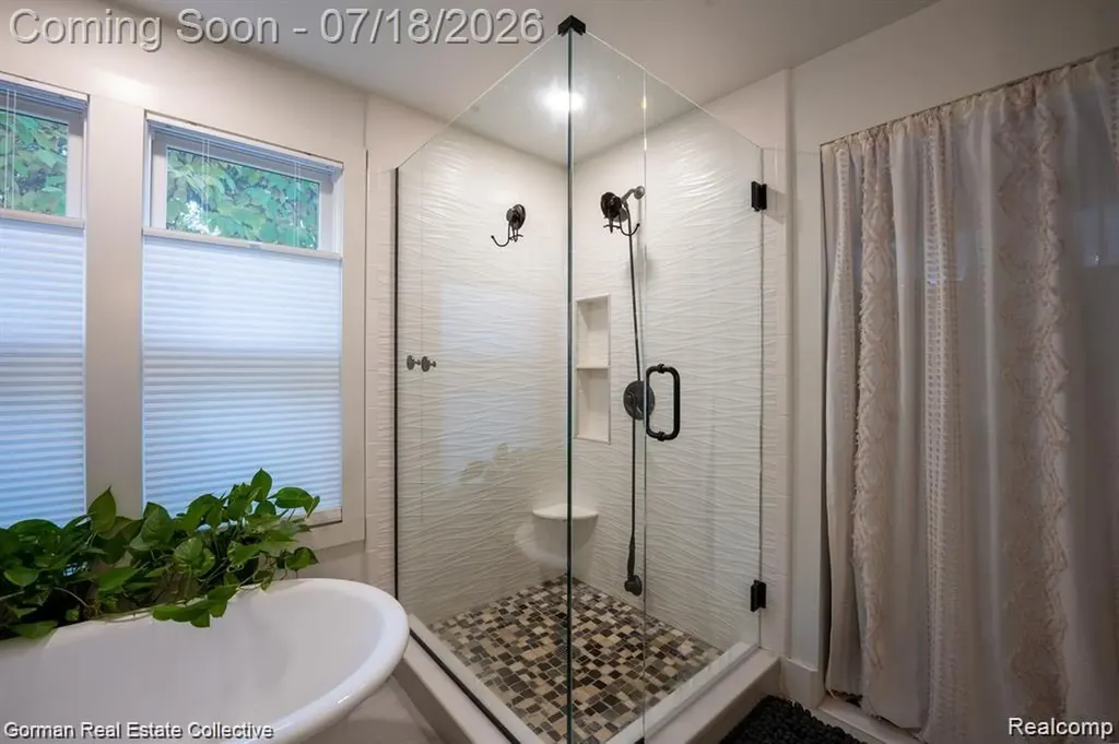 283 Phillips Avenue Clawson City MI 48017